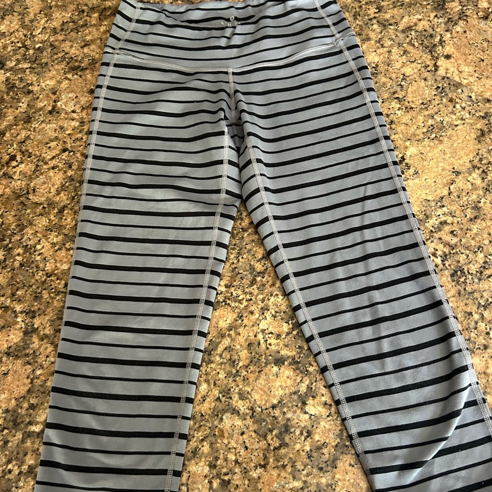 Athleta Gray and Black Leggings Comfortable Stretchy Bottoms